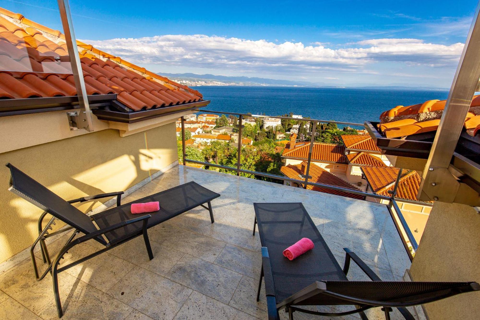Lux Apartmani Opatija Exterior photo